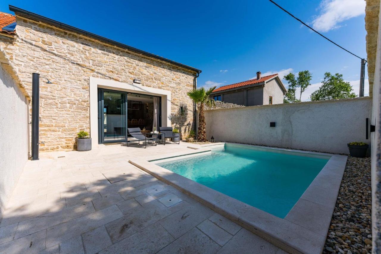 Stone House With Pool Poeta Villa Pridraga Exterior foto