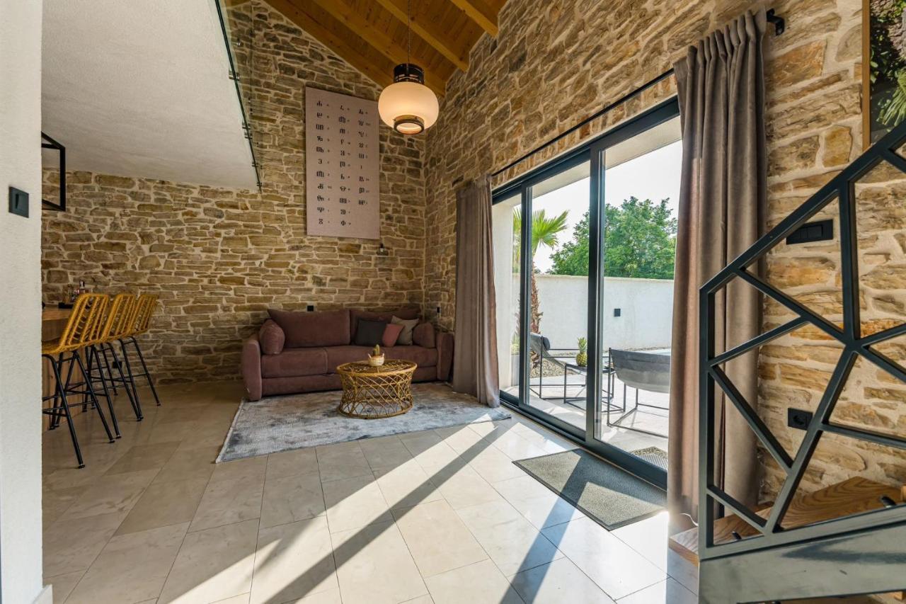 Stone House With Pool Poeta Villa Pridraga Exterior foto