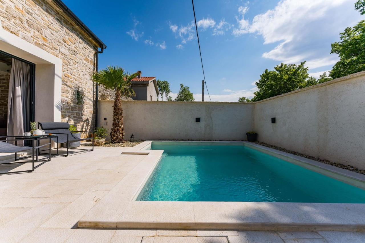 Stone House With Pool Poeta Villa Pridraga Exterior foto