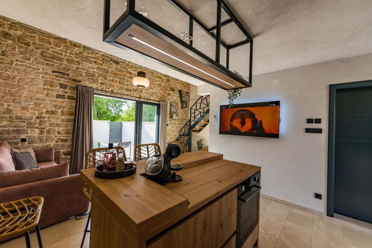 Stone House With Pool Poeta Villa Pridraga Exterior foto