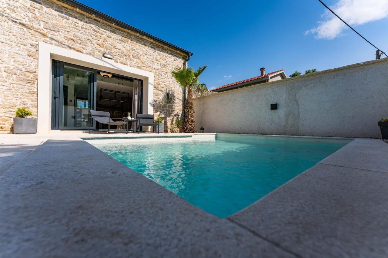 Stone House With Pool Poeta Villa Pridraga Exterior foto